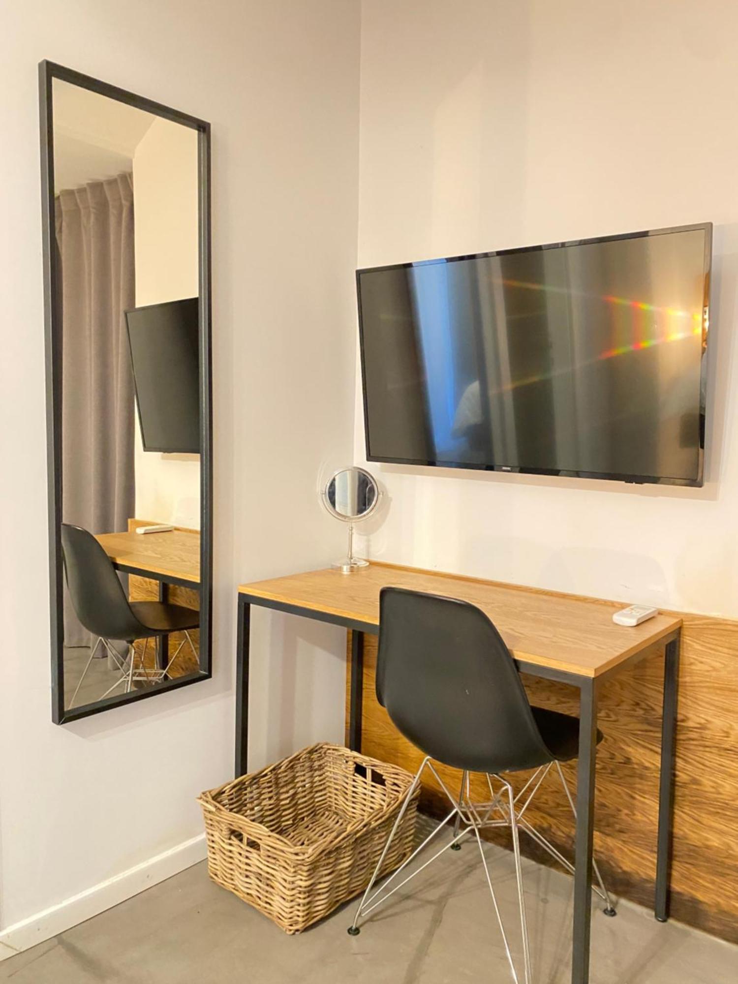 A Place 4 U Under Acropolis Apartment Атина Екстериор снимка